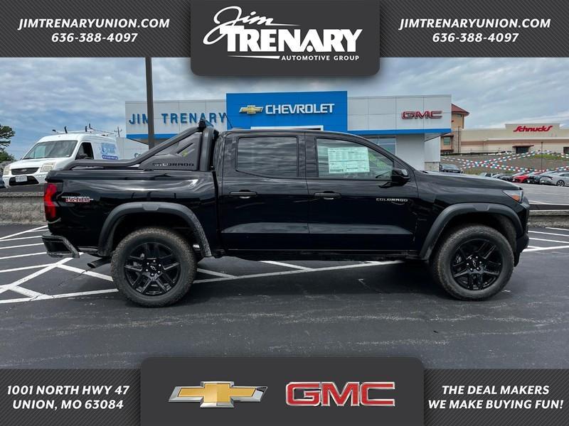 new 2025 Chevrolet Colorado car