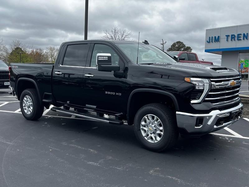 new 2025 Chevrolet Silverado 3500 car, priced at $66,141