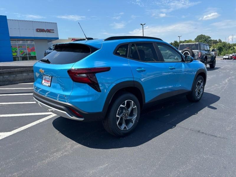 new 2025 Chevrolet Trax car, priced at $24,895
