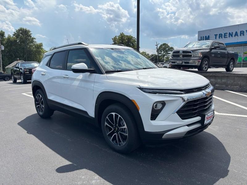 new 2026 Chevrolet TrailBlazer car, priced at $25,895