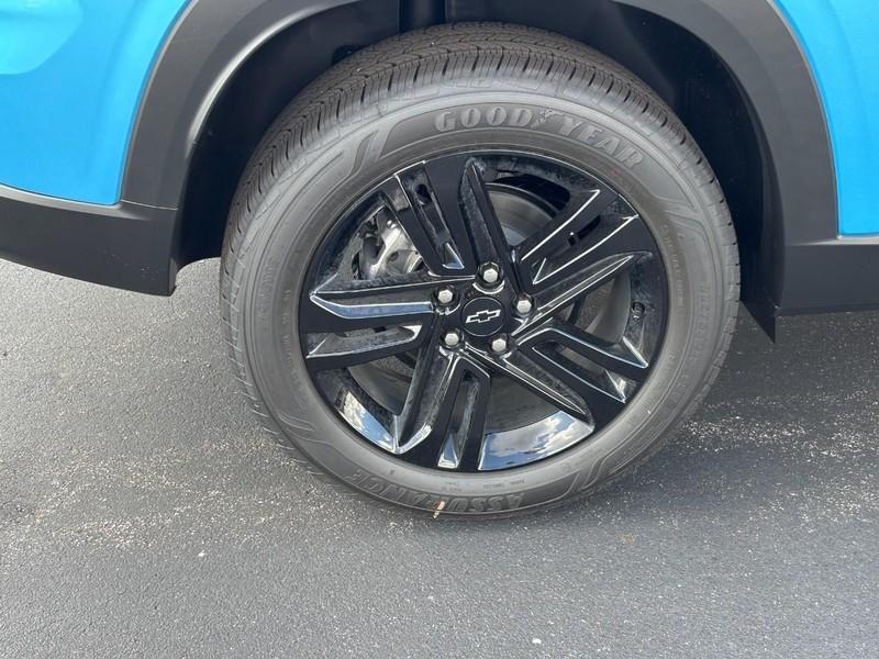new 2025 Chevrolet Trax car, priced at $25,810