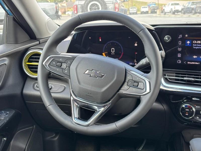 new 2025 Chevrolet Trax car, priced at $25,810