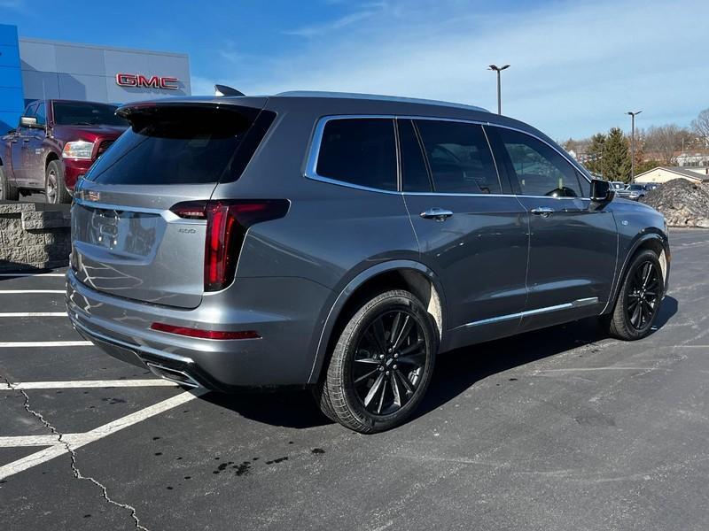 used 2022 Cadillac XT6 car, priced at $33,889