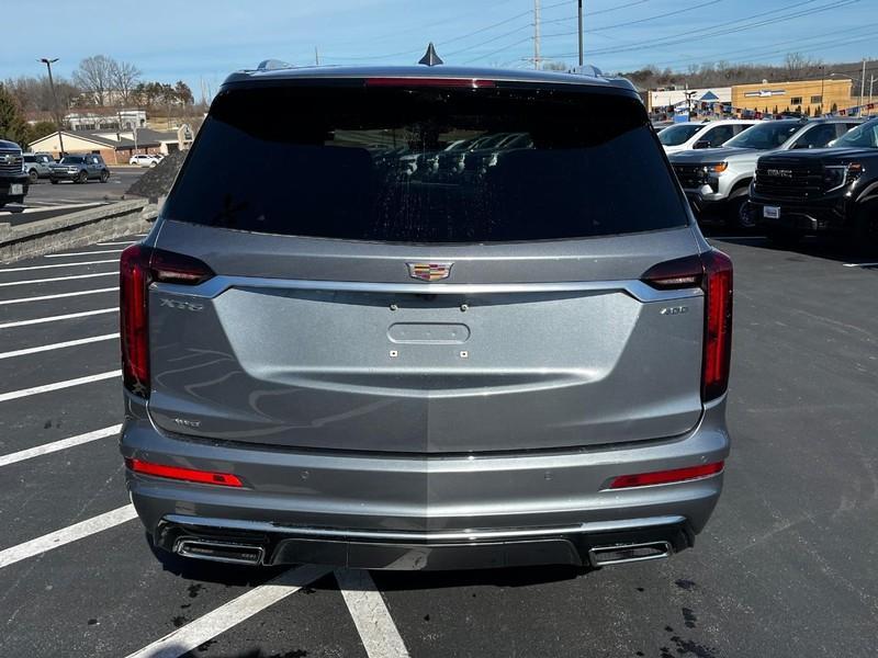 used 2022 Cadillac XT6 car, priced at $33,889