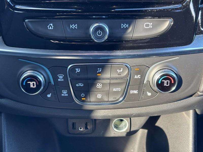 used 2023 Chevrolet Traverse car, priced at $28,920