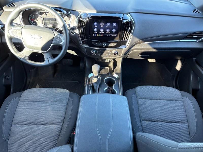 used 2023 Chevrolet Traverse car, priced at $28,920