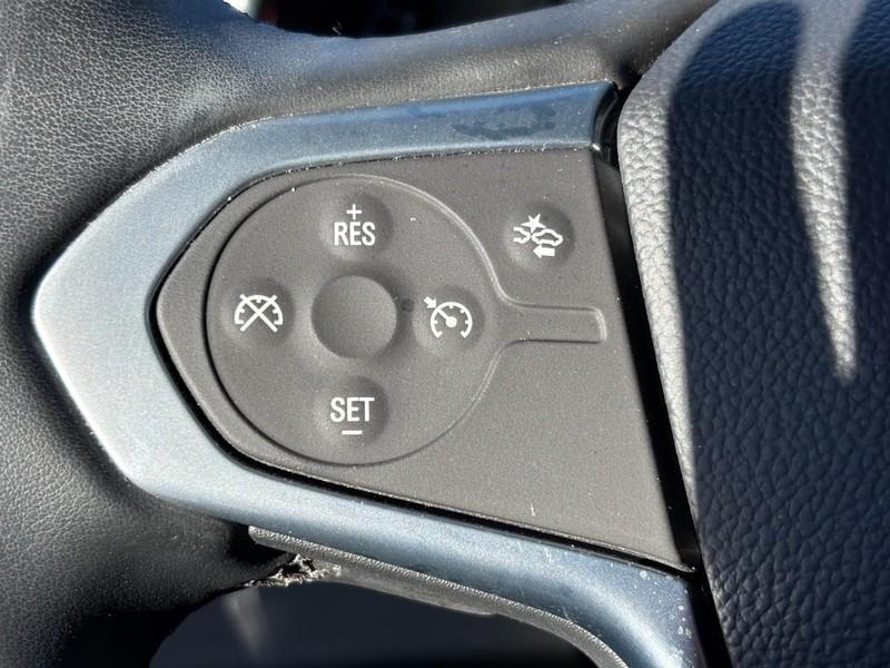 used 2023 Chevrolet Traverse car, priced at $28,920