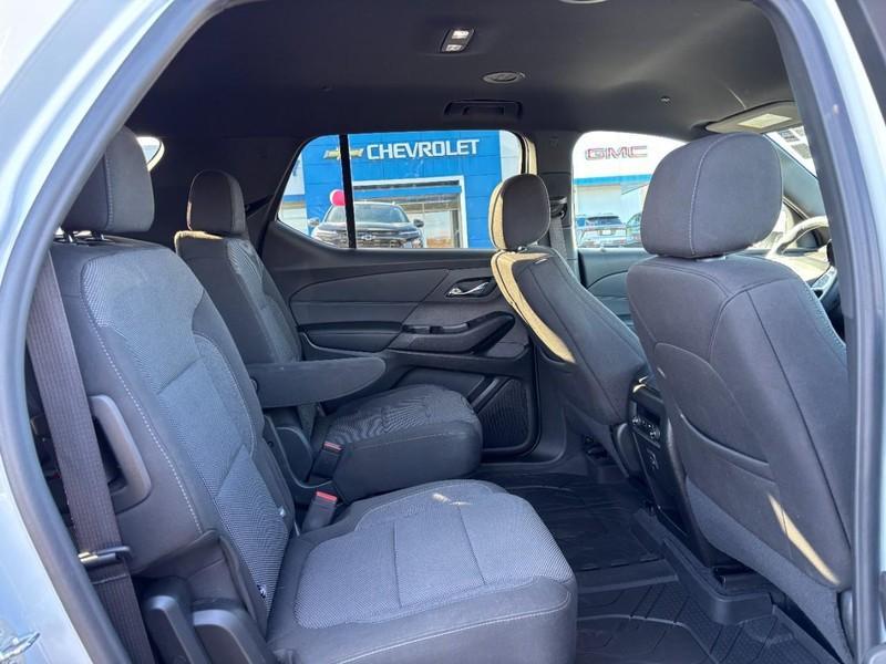 used 2023 Chevrolet Traverse car, priced at $28,920