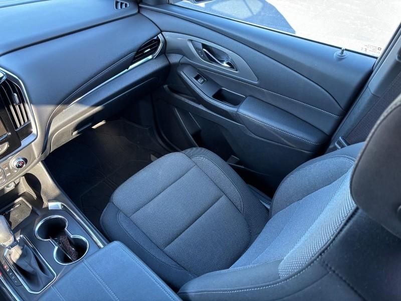 used 2023 Chevrolet Traverse car, priced at $28,920