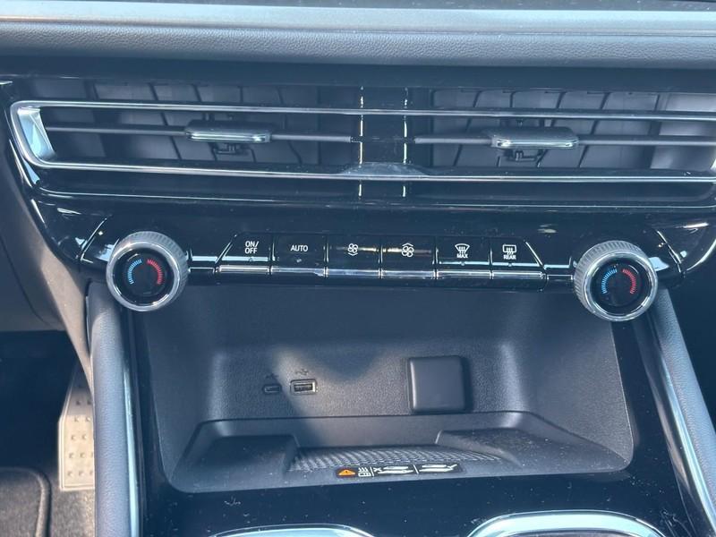 new 2026 Chevrolet Traverse car, priced at $38,945