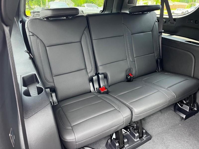 new 2025 Chevrolet Suburban car, priced at $81,169
