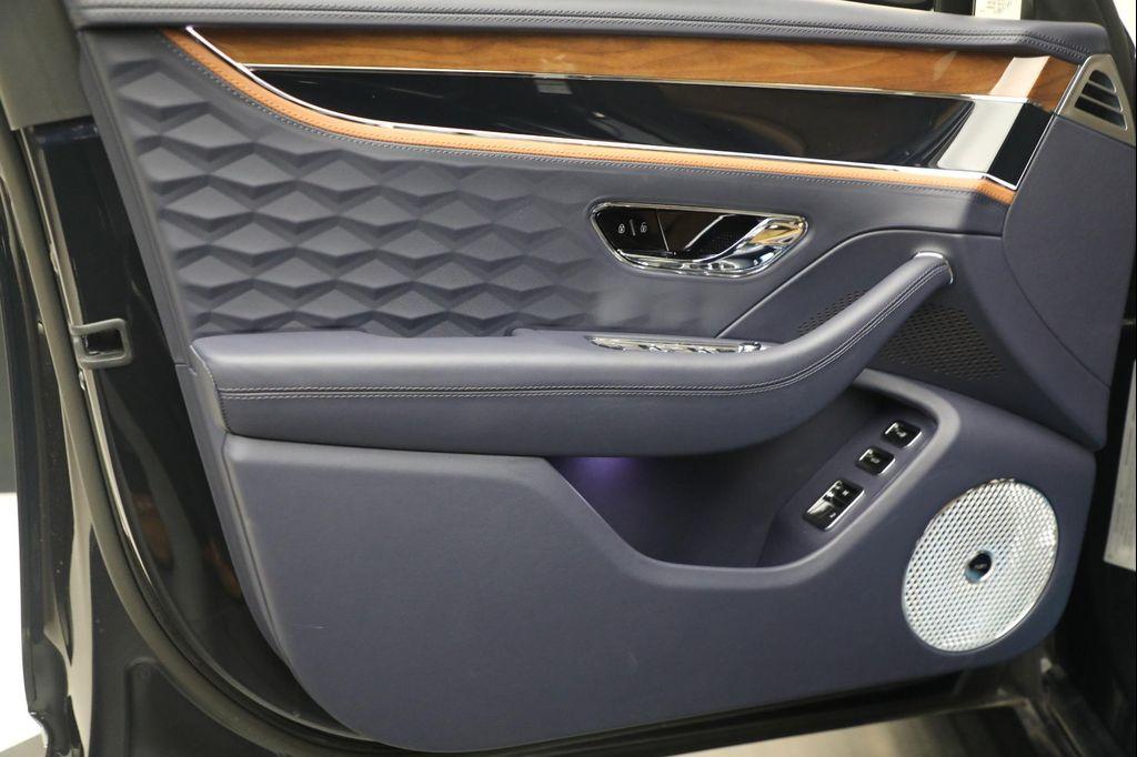 new 2025 Bentley Flying Spur car, priced at $317,690