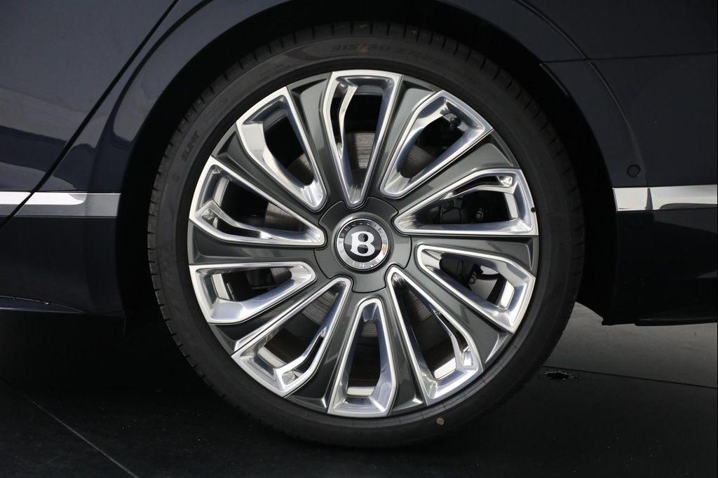 new 2025 Bentley Flying Spur car, priced at $317,690