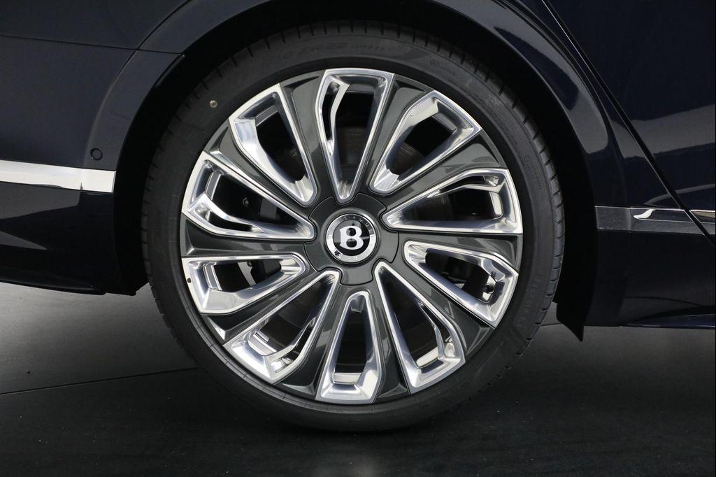 new 2025 Bentley Flying Spur car, priced at $317,690