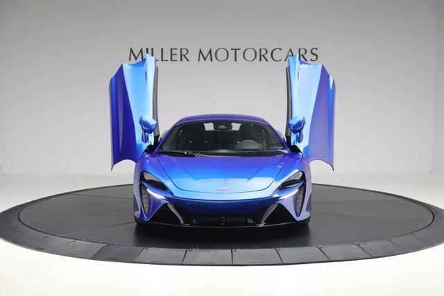 used 2024 McLaren Artura car