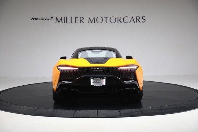 new 2025 McLaren Artura car, priced at $304,698