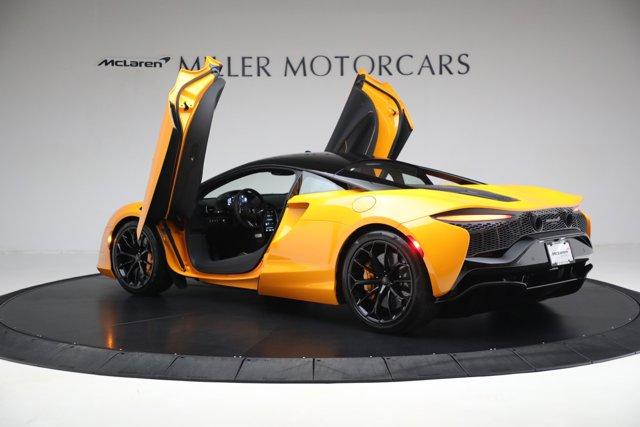 new 2025 McLaren Artura car, priced at $304,698