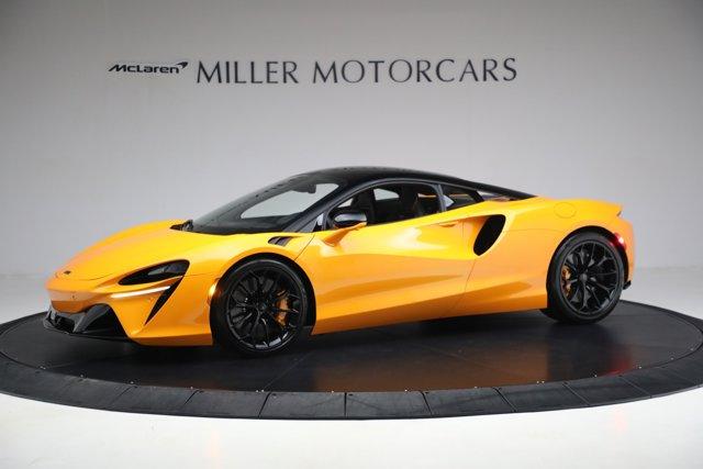 new 2025 McLaren Artura car, priced at $304,698