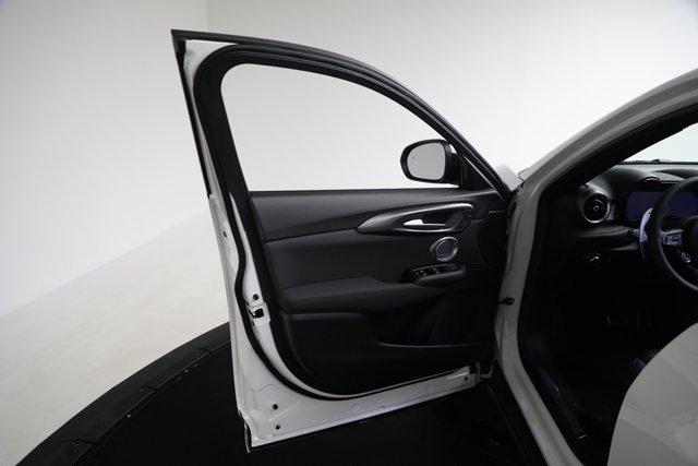 new 2025 Alfa Romeo Tonale car, priced at $55,430