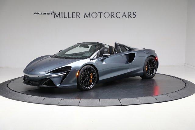 new 2025 McLaren Artura car, priced at $331,708