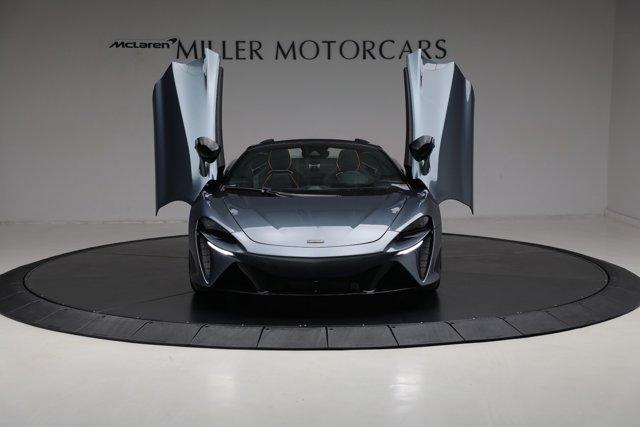 new 2025 McLaren Artura car, priced at $331,708