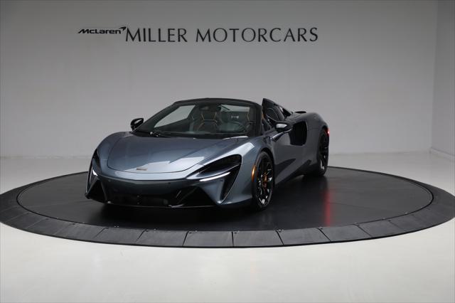 new 2025 McLaren Artura car, priced at $331,708