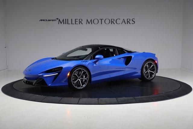 new 2025 McLaren Artura car, priced at $329,718