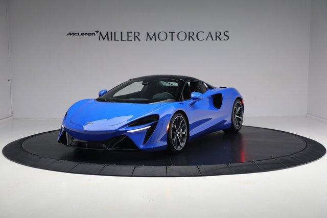 new 2025 McLaren Artura car, priced at $329,718