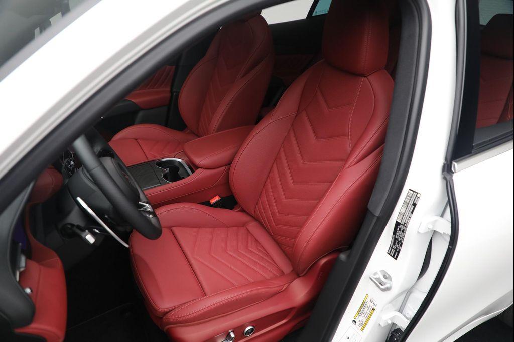 new 2025 Maserati Grecale car, priced at $95,755