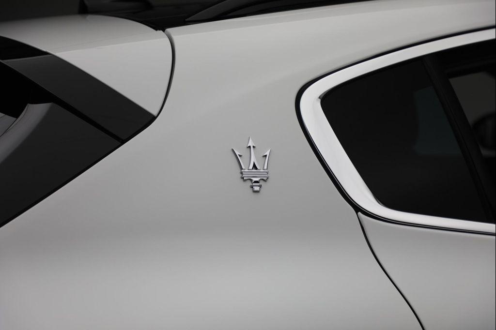 new 2025 Maserati Grecale car, priced at $95,755