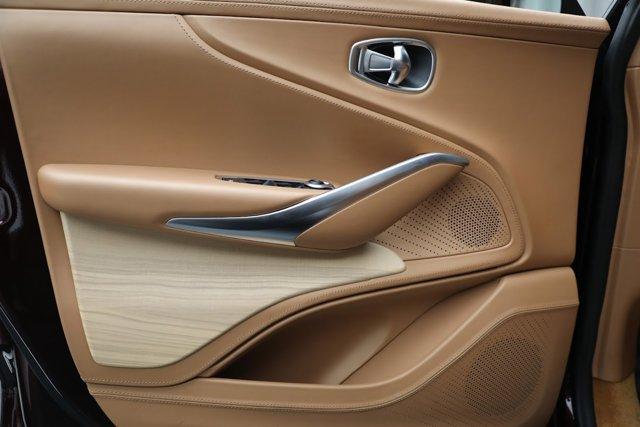 used 2022 Aston Martin DBX car