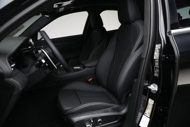 new 2025 Maserati Grecale car, priced at $86,745