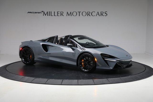 new 2025 McLaren Artura car