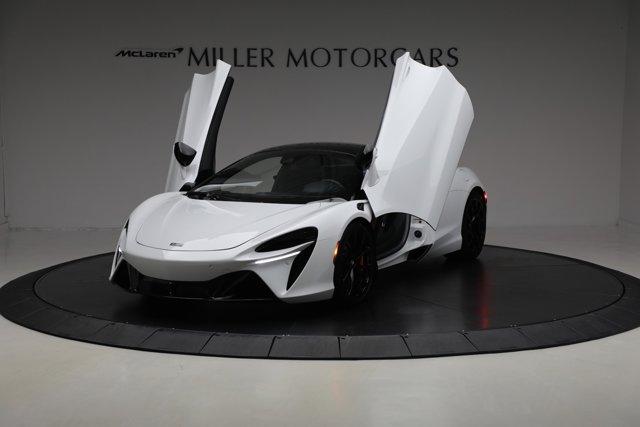 used 2023 McLaren Artura car, priced at $189,900