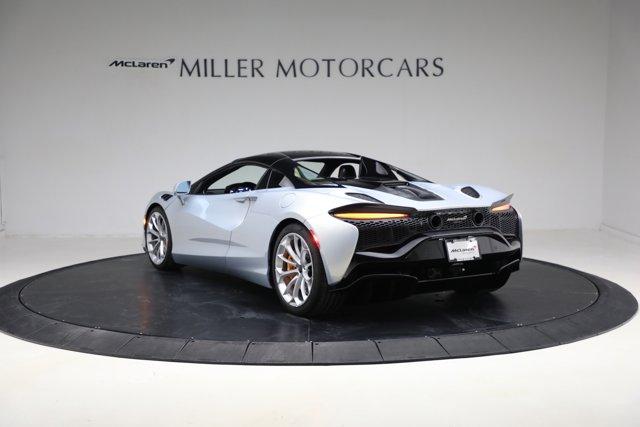 new 2025 McLaren Artura car, priced at $324,300