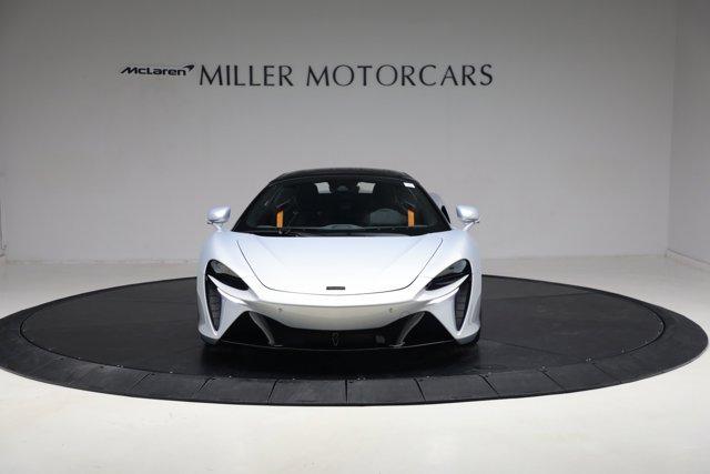 new 2025 McLaren Artura car, priced at $324,300