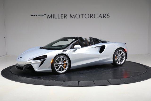 new 2025 McLaren Artura car, priced at $324,300