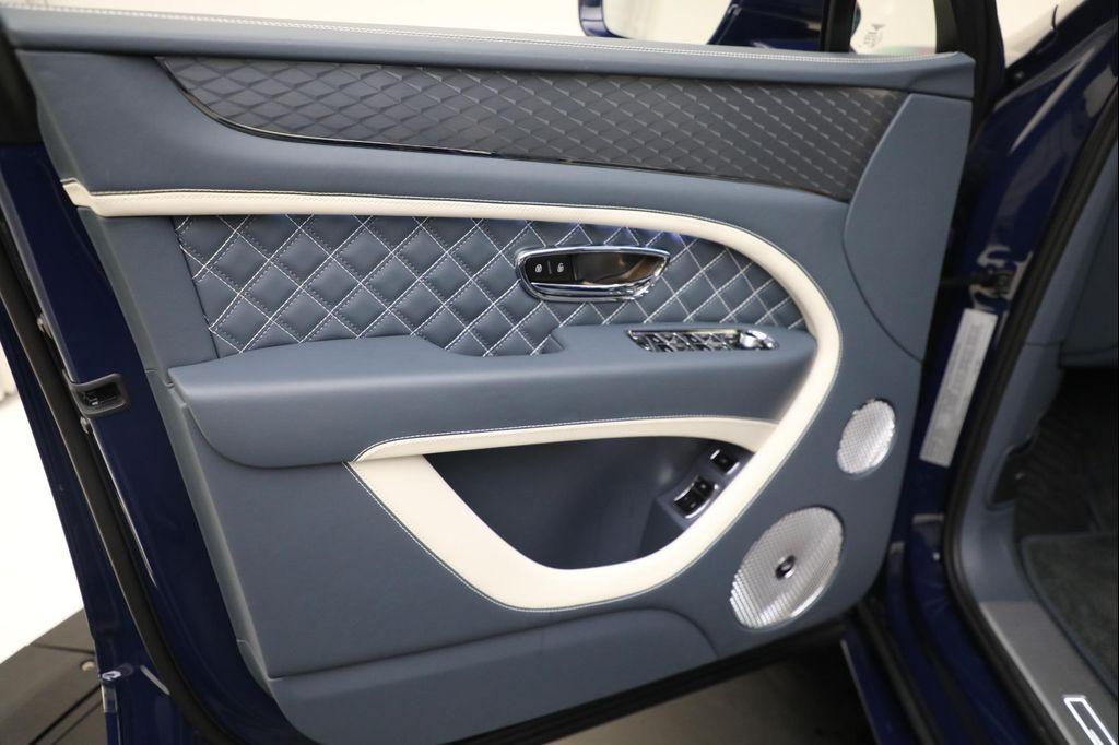 used 2023 Bentley Bentayga car