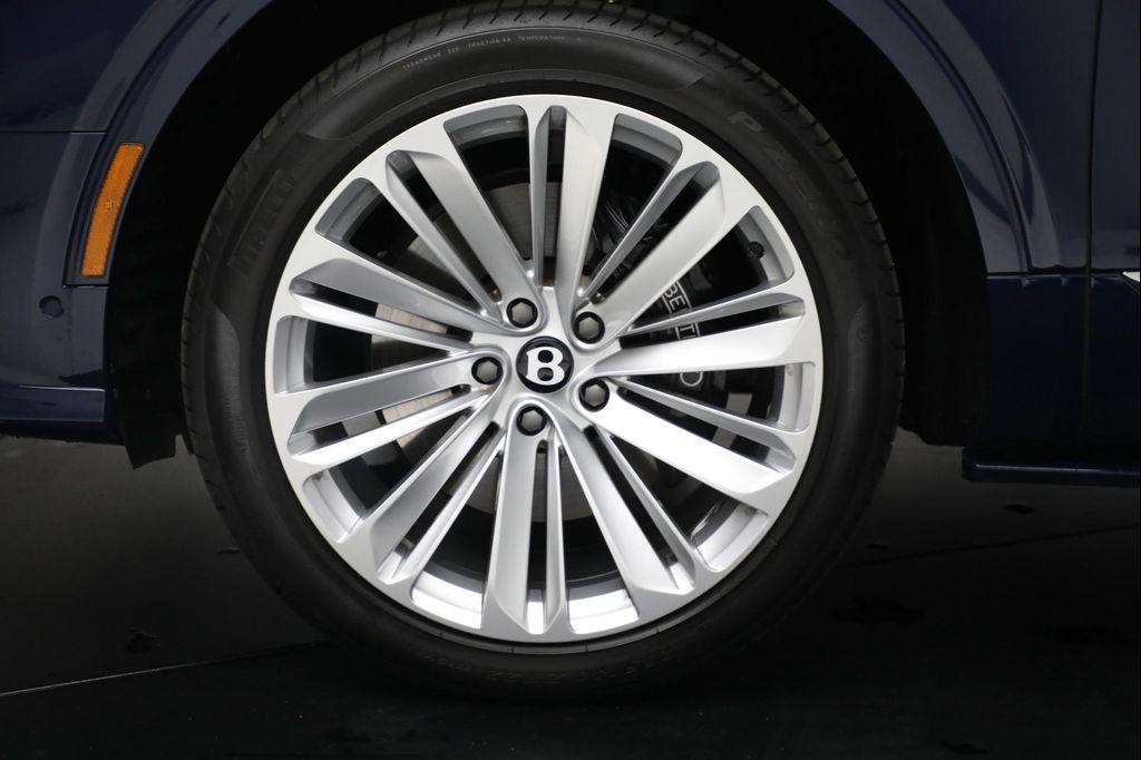 used 2023 Bentley Bentayga car