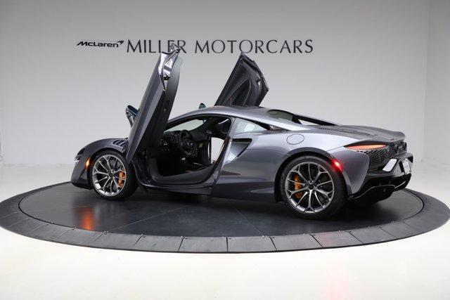 new 2025 McLaren Artura car, priced at $292,398