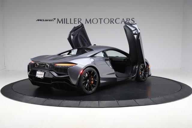 new 2024 McLaren Artura car