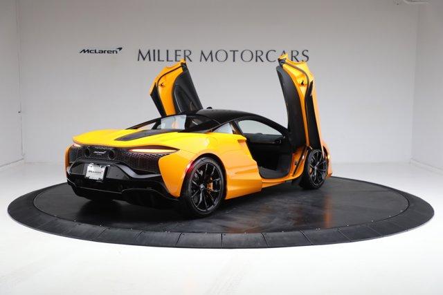 new 2024 McLaren Artura car, priced at $278,233