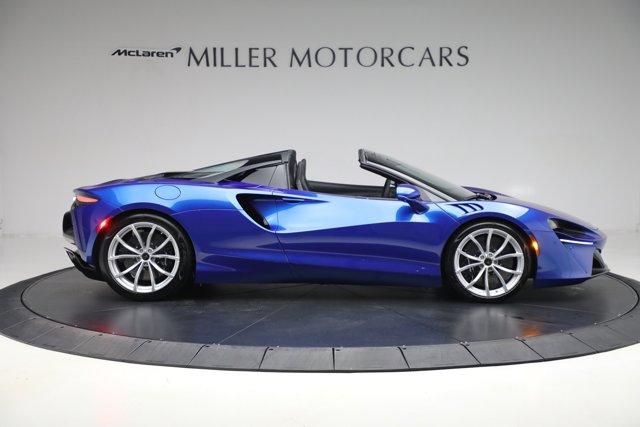 new 2025 McLaren Artura car, priced at $321,158