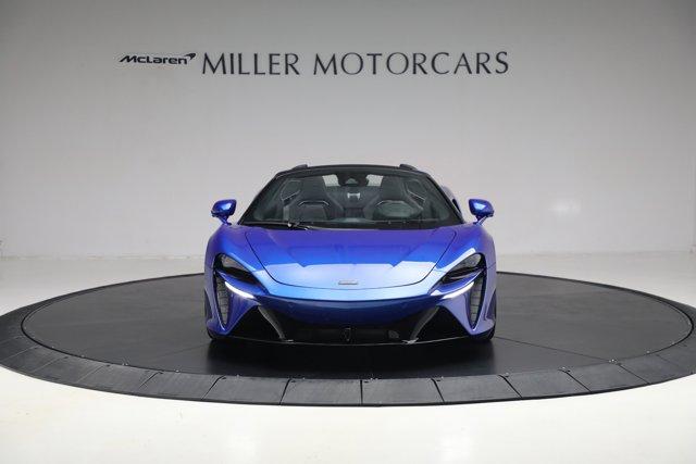 new 2025 McLaren Artura car, priced at $321,158