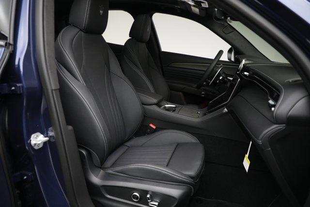 new 2025 Maserati Grecale car, priced at $135,765