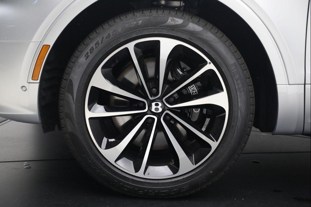 new 2025 Bentley Bentayga car, priced at $282,915