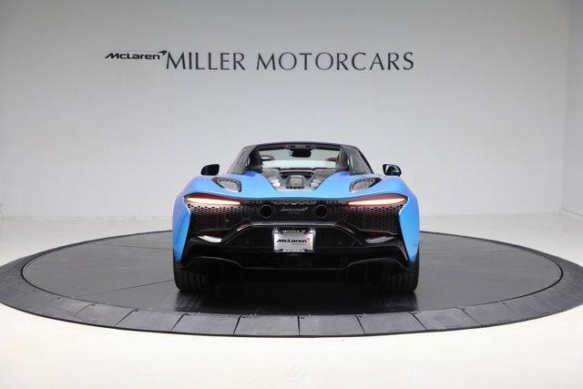 new 2025 McLaren Artura car, priced at $326,498