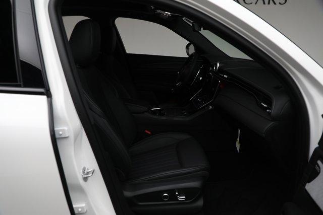 new 2025 Maserati Grecale car, priced at $65,529