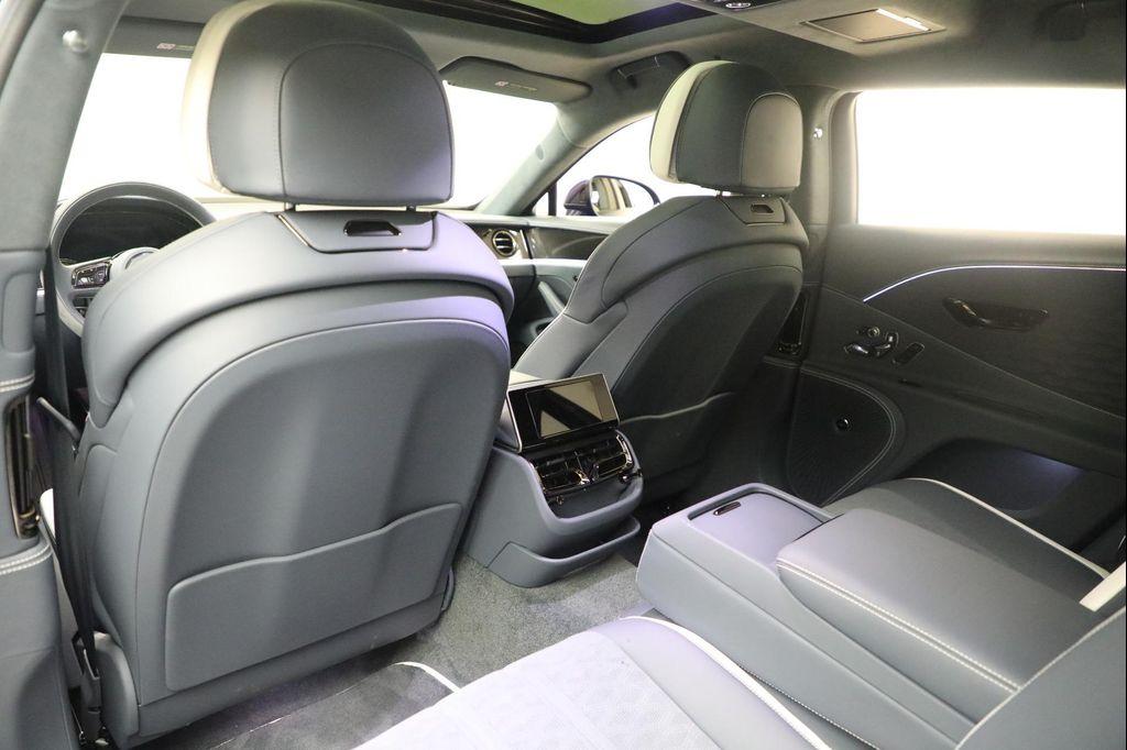 new 2025 Bentley Flying Spur car, priced at $299,900
