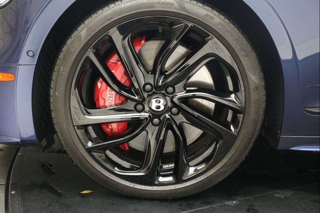 new 2025 Bentley Flying Spur car, priced at $299,900